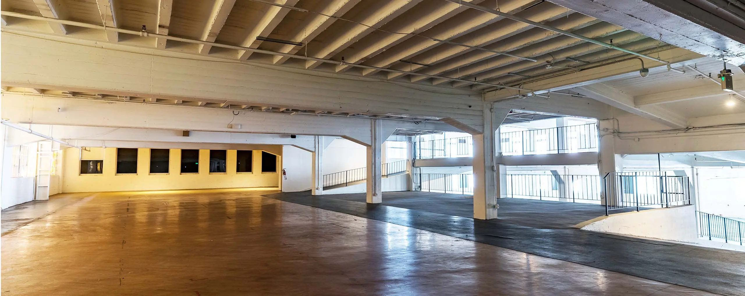 Denver Event Venue, Sports Castle, Mezzanine, Vacant, Day