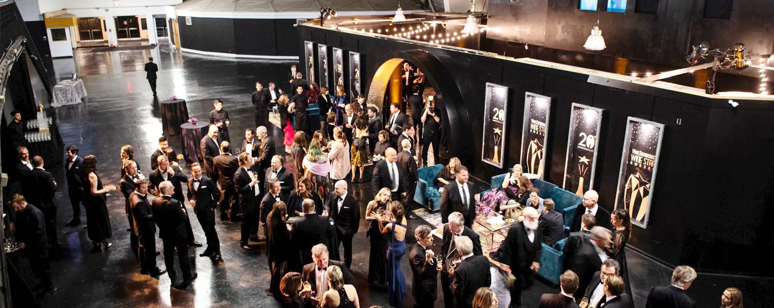 San Francisco Event Venue, Palace of Fine Arts, Interior, Event, Crowd, Day